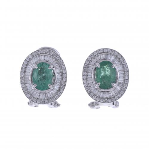 DIAMONDS AND EMERALD ROSETTE EARRINGS.