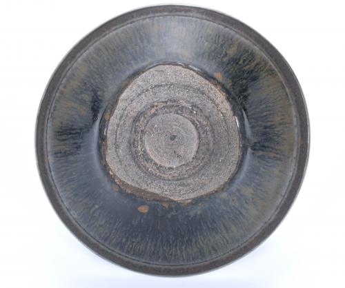 CHINESE &#39;HARESKIN&#39; TEA BOWL, 20TH CENTURY.