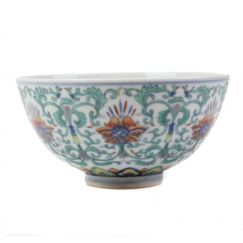 CHINESE "WUCAI" BOWL, 19TH-20TH CENTURY.