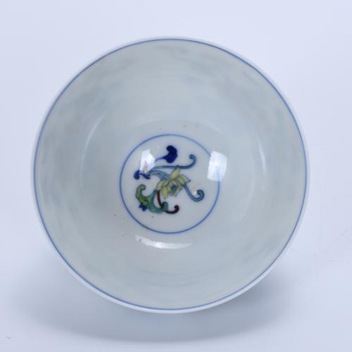 SMALL CHINESE BOWL, 20TH CENTURY.