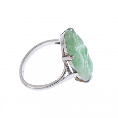 RING WITH JADE.