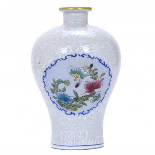 CHINESE "MEIPING" VASE, 20TH CENTURY.