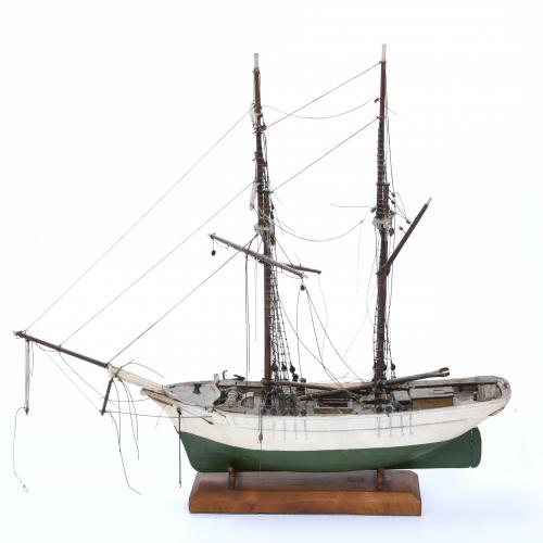 DOS MAQUETAS DE BARCOS, SIGLO XX.