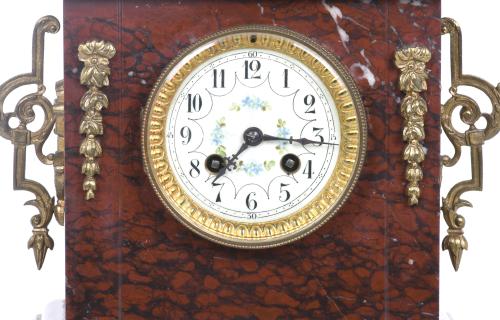 FRENCH TABLE CLOCK WITH ORNAMENT, 20TH CENTURY.