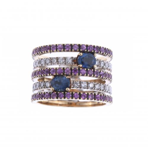 TWO-TONE WIDE RING WITH SAPPHIRES AND DIAMONDS.