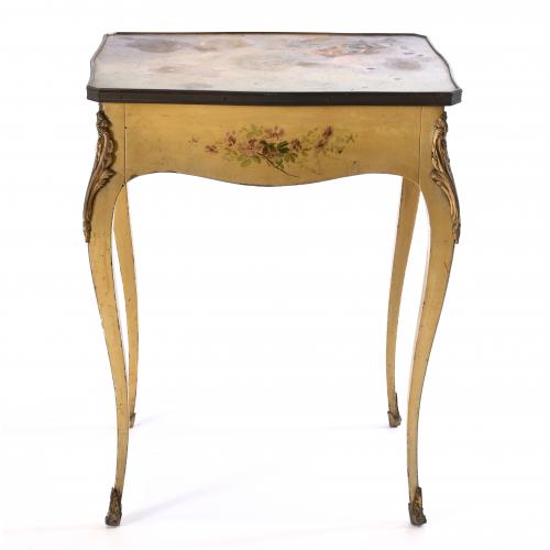 VENETIAN STYLE SIDE TABLE. 20TH CENTURY. 