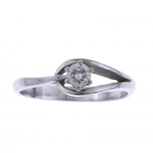 SOLITAIRE DIAMOND RING.