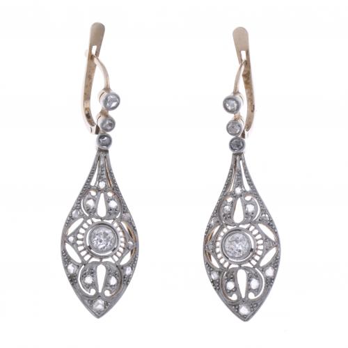 ART DÉCO LONG EARRINGS WITH DIAMONDS.