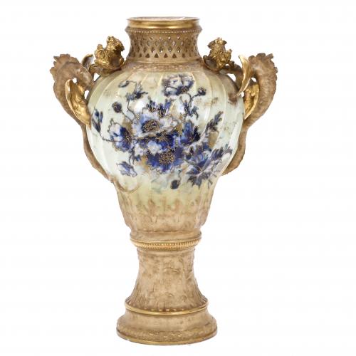 AUSTRIAN RStK TURN TEPLITZ VASE. LATE 19TH CENTURY. 