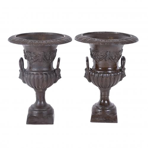 PAIR OF MEDICI STYLE KRATER GOBLETS, 20TH CENTURY. 