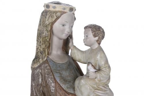 LLADRÓ. "MADONNA AND CHILD", 20TH CENTURY.