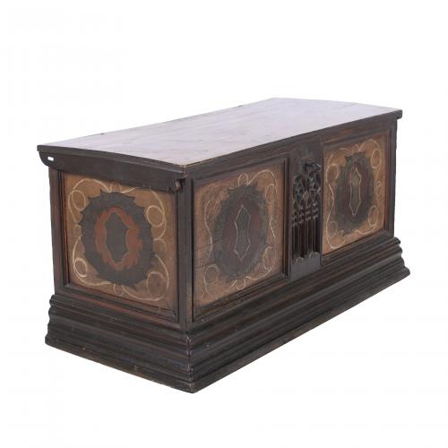 GOTHIC STYLE CHEST, EARLY 20TH CENTURY.