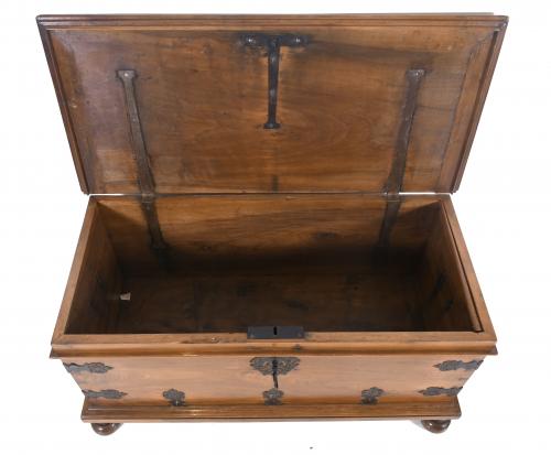 CHEST, 20TH CENTURY.