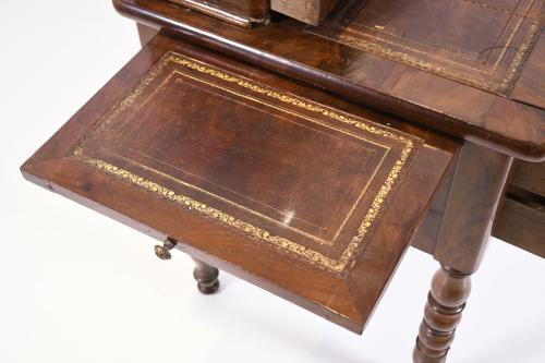 VICTORIAN WRITING DESK. 1840-1850. 