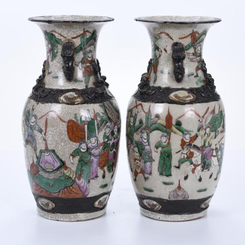 PAIR OF CHINESE NANKIN VASES, 20TH CENTURY. 