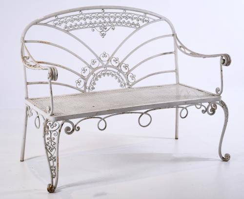 SET OF GARDEN FURNITURE, EARLY 20TH CENTURY. 