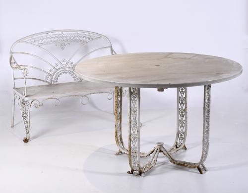 SET OF GARDEN FURNITURE, EARLY 20TH CENTURY. 