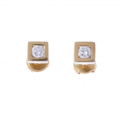 PENDIENTES DORMILONAS DE DIAMANTES.