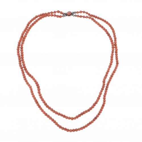 NECKLACE MADE OF TWO CORAL STRANDS.