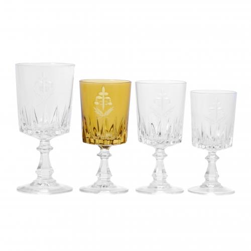 GLASSWARE WITH THE SYMBOL OF JUSTICE ENGRAVED ON IT, 20TH CENTURY. 