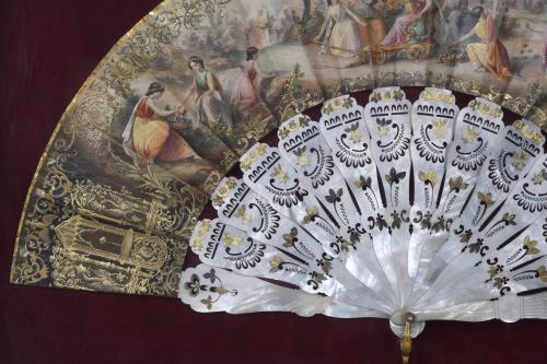 ELIZABETHAN FAN, LATE 19TH CENTURY.