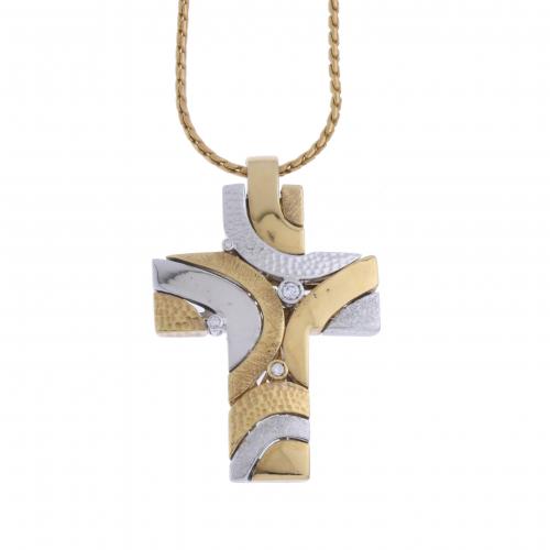 CROSS PENDANT WITH DIAMONDS.