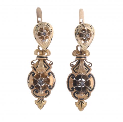 ELIZABETHAN EARRINGS.