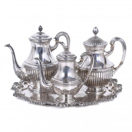 SET OF THREE EDWARDIAN STYLE TEAPOTS AND A TRAY, 20TH CENTURY. 