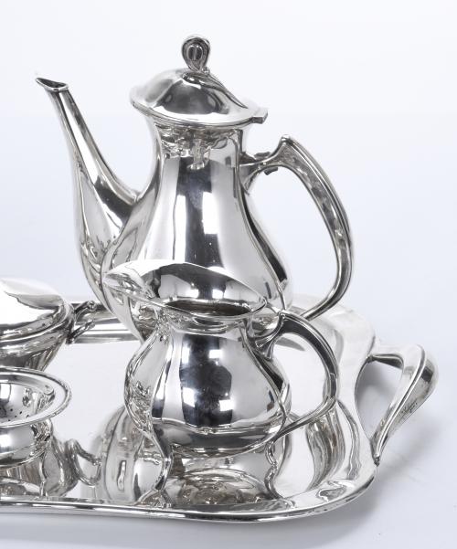 SPANISH SILVER TEA AND COFFEE SET, 20TH CENTURY. 