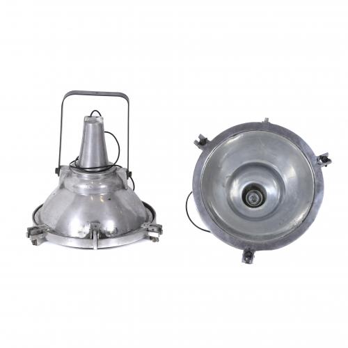 PAIR OF LARGE INDUSTRIAL SPOTLIGHTS, LATE 20TH CENTURY. 