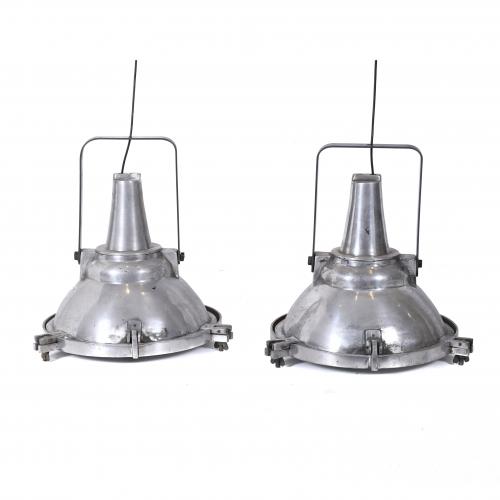 PAIR OF LARGE INDUSTRIAL SPOTLIGHTS, LATE 20TH CENTURY. 