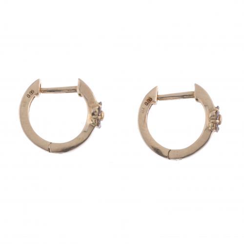 CHILDREN&#39;S HOOP EARRINGS.