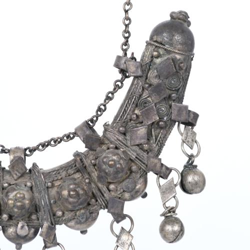 BEDOUIN NECKLACE, 19TH CENTURY. 