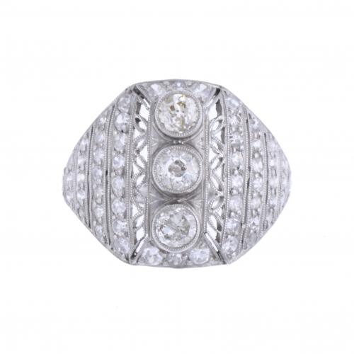 BOMBÉ RING WITH DIAMONDS.