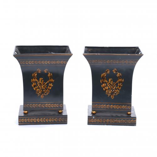 PAIR OF EMPIRE STYLE PLANTERS, 20TH CENTURY. 