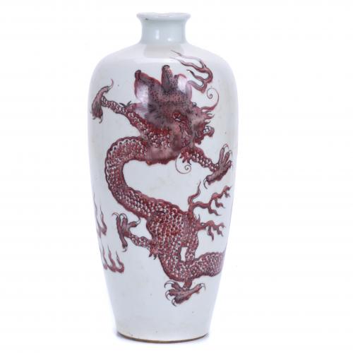 CHINESE VASE WITH "ROUGE-DE-FER" DECORATION, 20TH CENTURY. 