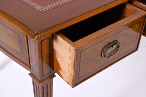 WRITING DESK, LATE 20TH CENTURY.