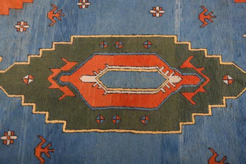 IRANIAN BLUE AND RED CARPET, 20TH CENTURY. 