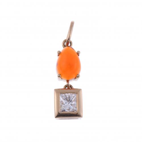 PENDANT WITH DIAMOND AND FIRE OPAL.