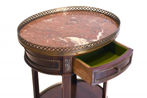 TRANSITION STYLE SIDE TABLE, EALRY 20TH CENTURY. 