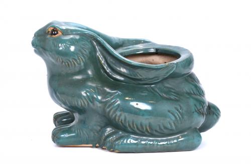 RABBIT-SHAPED FLOWER POT, LATE 20TH CENTURY. 