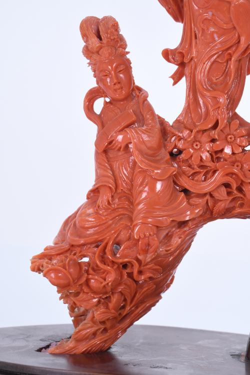 EARLY 20TH CENTURY CHINESE SCHOOL. CORAL CARVING "FIGURES O