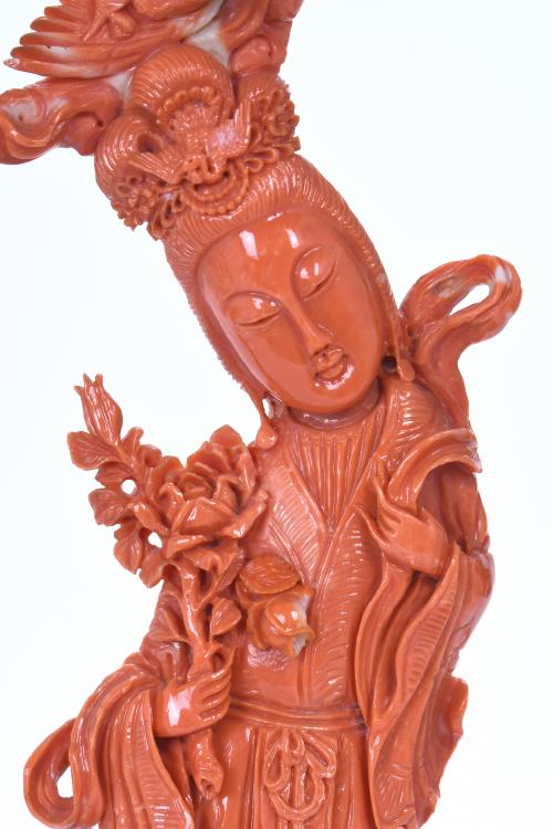 EARLY 20TH CENTURY CHINESE SCHOOL. CORAL CARVING "LADY ON F