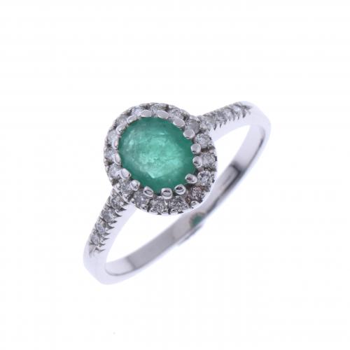 ROSETTE RING WITH EMERALD AND DIAMONDS.