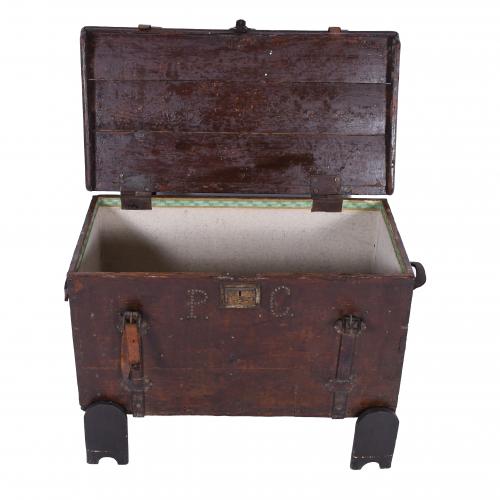 TRAVEL CHEST, LATE 19TH CENTURY.