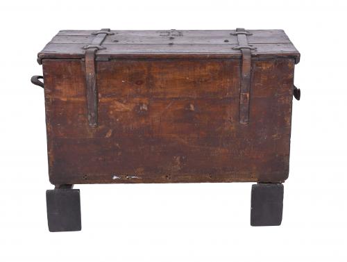 TRAVEL CHEST, LATE 19TH CENTURY.