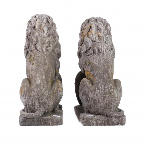 PAIR OF GARDEN FIGURES IN THE SHAPE OF A LION, 20TH CENTURY