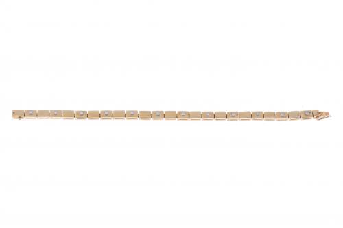 SEMI-RIGID BRACELET WITH DIAMONDS.