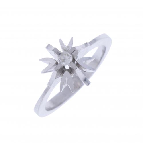 SOLITAIRE DIAMOND RING.