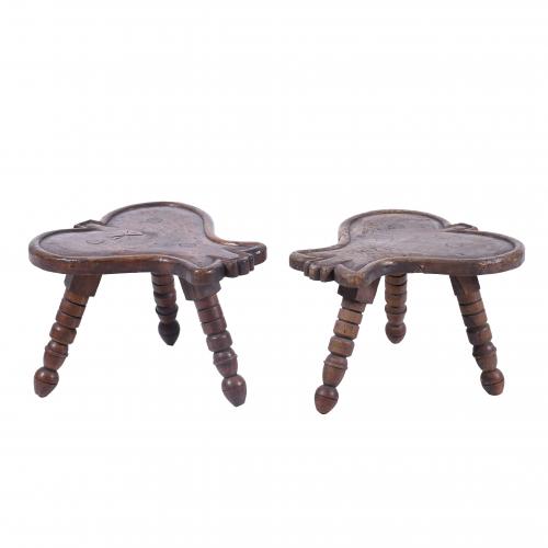 PAIR OF LEAF-SHAPED STOOLS, EARLY 20TH CENTURY. 